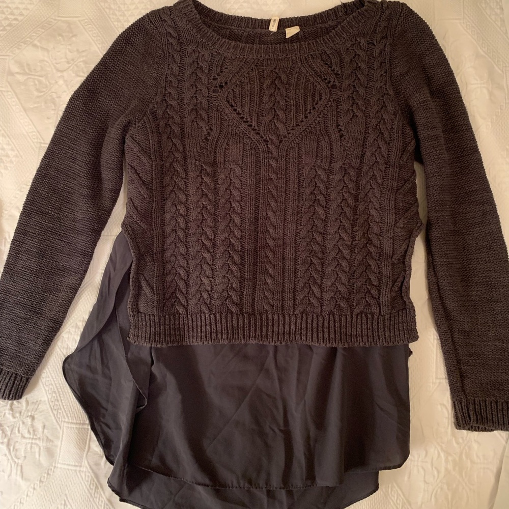 Moth size L gray sweater with underlayer